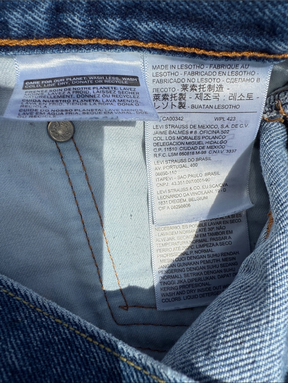 Levi's 505 Blue Relaxed Fit Men's Jeans - Classic Back Pocket Style 30/32 - Picture 4 of 6